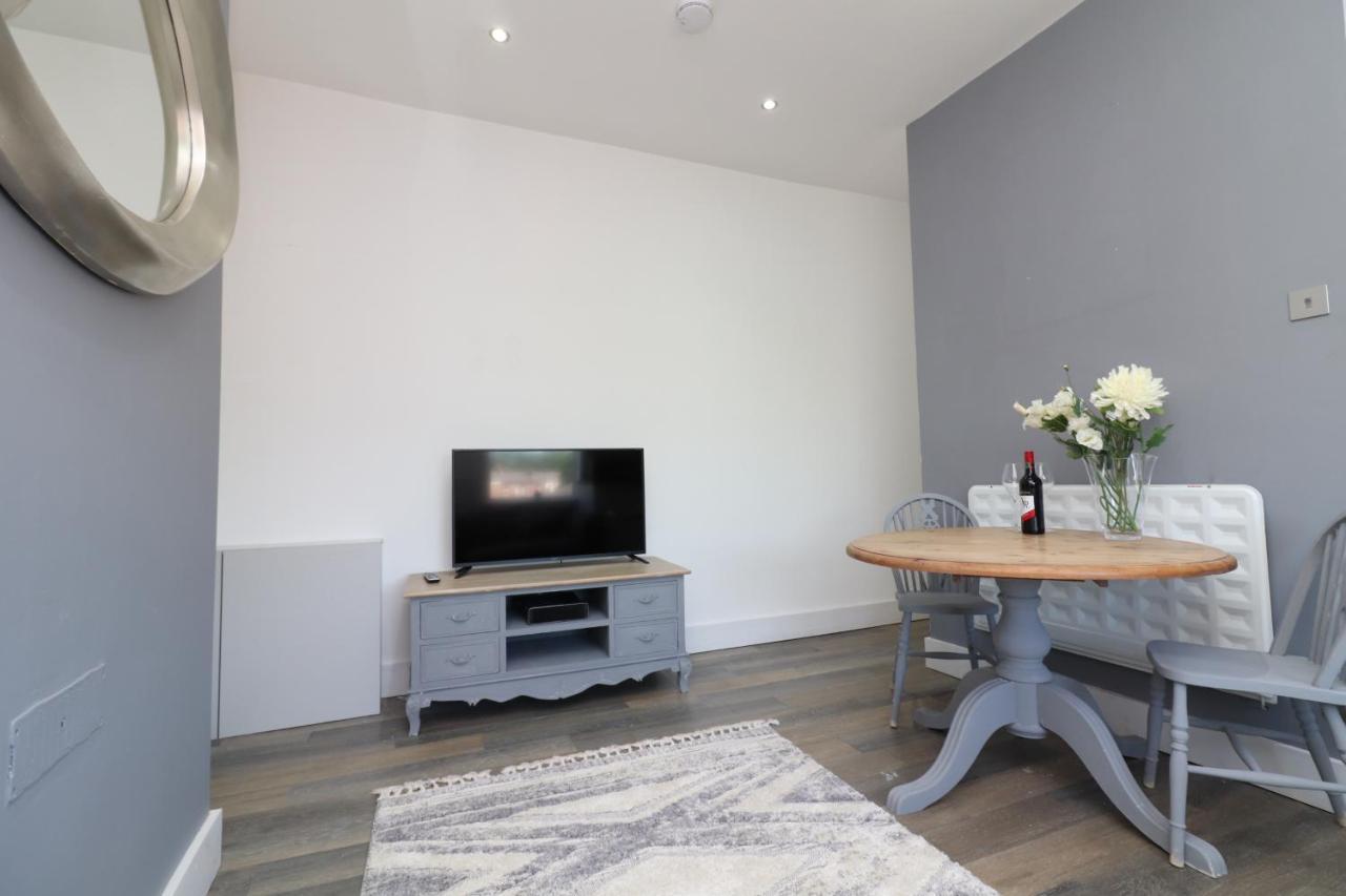 Hope House Apartments Chester Exterior foto